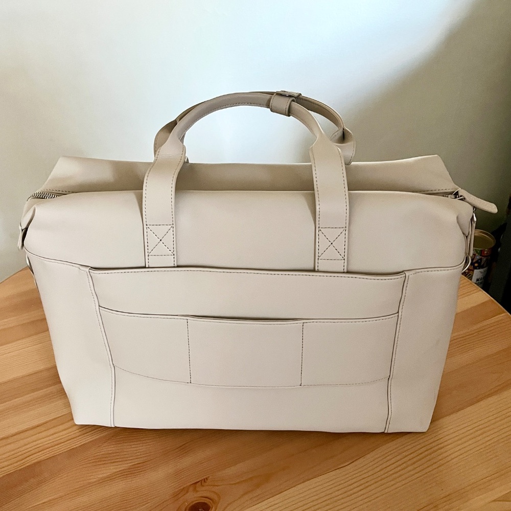 Monos Metro Duffel – Vegan Leather, Water-Resistant - Picture 9 of 13